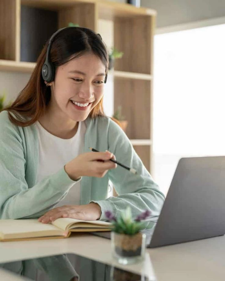 Adult English learner studying online